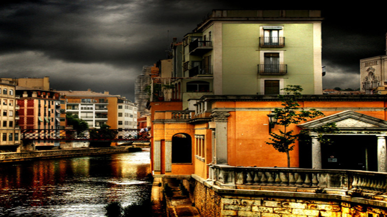Play Free Amazing Spain Puzzle Desktop Online Game