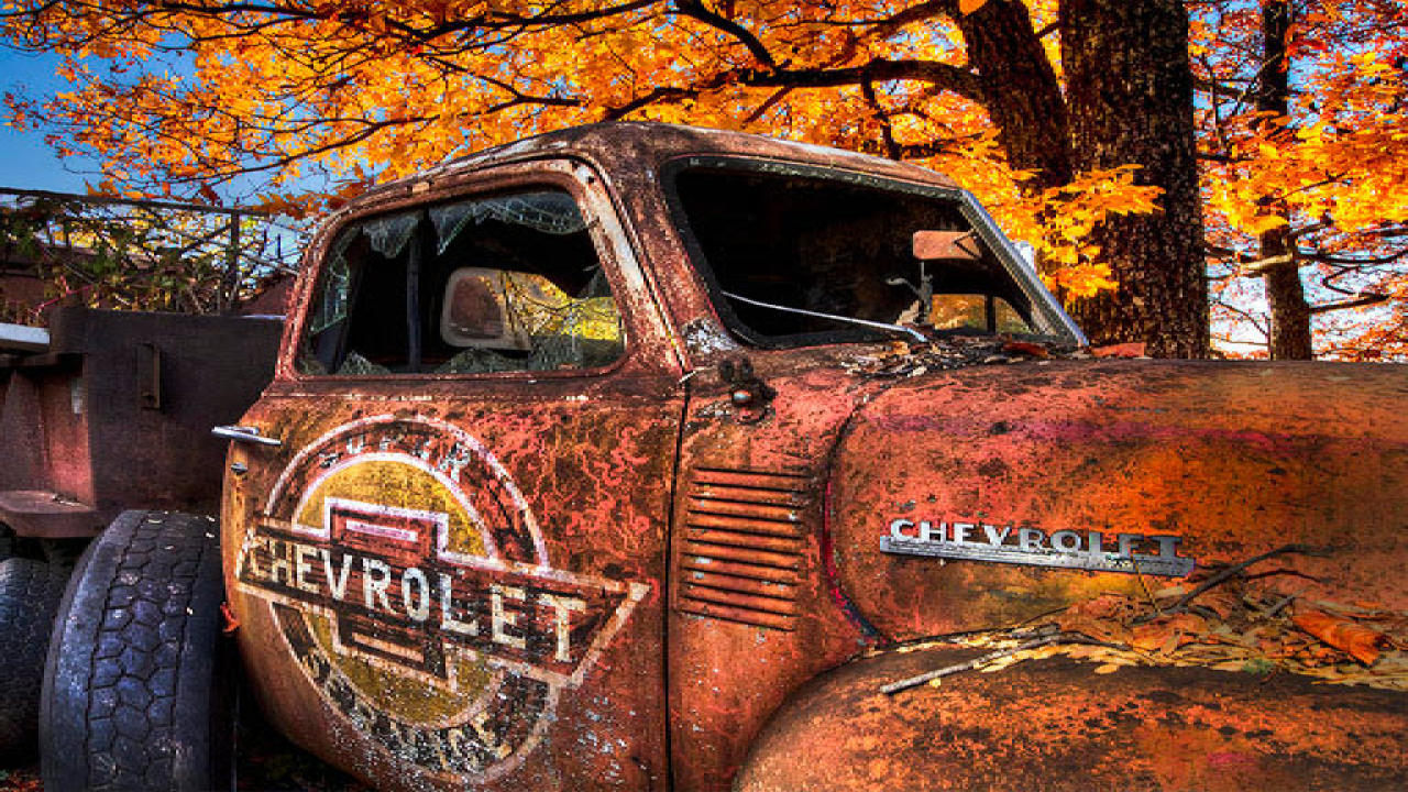 Free Play Old Rusty Cars Differences iOS Game